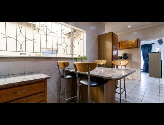 BUSINESS FOR SALE IN RANDHART